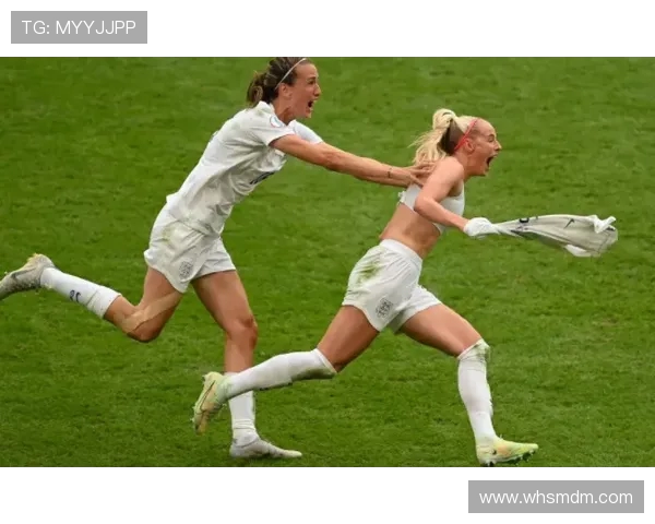 三球赛后光膀子接受采访引热议中途离席意外露出打底裤引发关注 三球赛后光膀子接受采访引热议中途离席意外露出打底裤引发关注